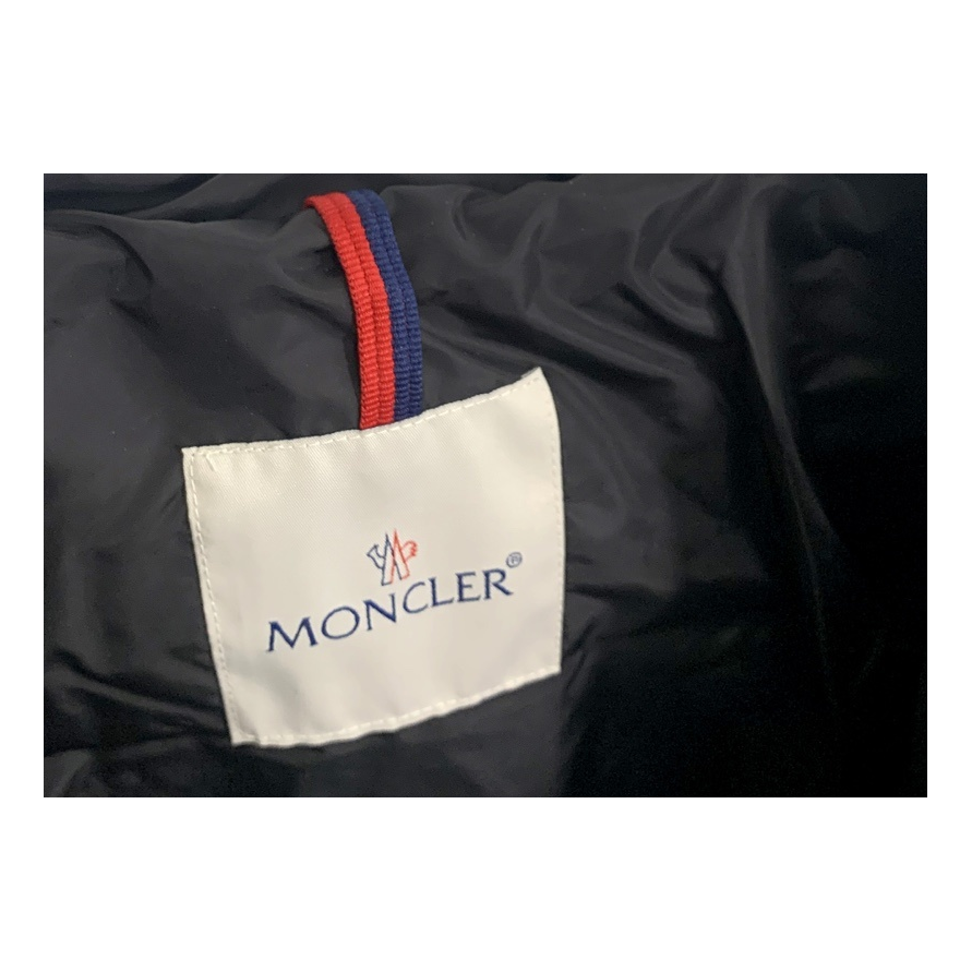 Moncler Cinched-Waist Fur-Trim Down Puffer Jacket - Black