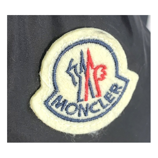 Moncler Cinched-Waist Fur-Trim Down Puffer Jacket - Black